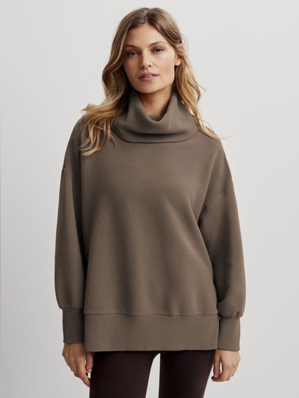 Varley Milton Sweat Rollneck Sweater in Tarmac Size Large